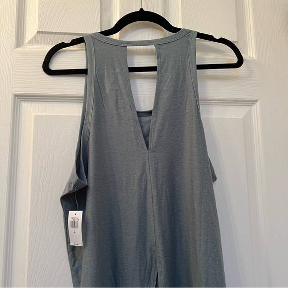 NWT Athletic Workout Top - Picture 4 of 7